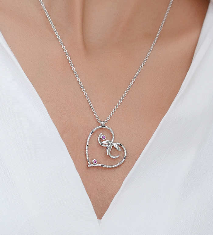 33-0009 - Italian Craftmanship - Heart Bamboo Necklace in Sterling Silver, Decorated with Pink Sapphire.