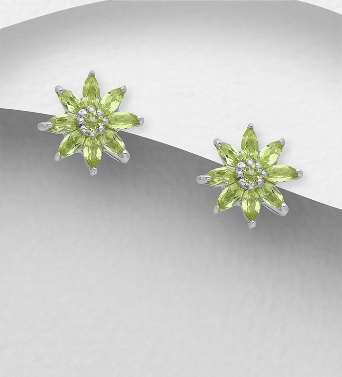 1181-3804 - La Preciada - Wholesale 925 Sterling Silver Flower Push-Back Earrings, Decorated with Garnets or Peridots