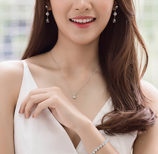 Kiss My Jewel