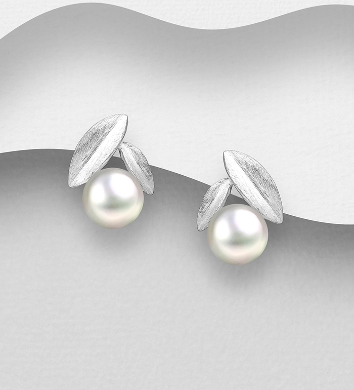 1063-458 - Wholesale 925 Sterling Silver Matte Leaf Push-Back Earrings Decorated with Freshwater Pearls