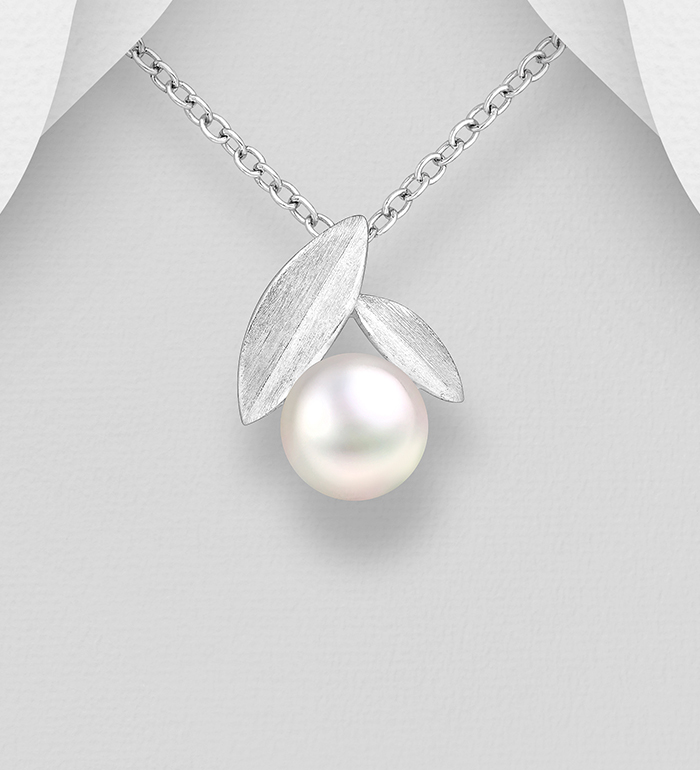 1063-459 - Wholesale 925 Sterling Silver Matte Leaf Pendant Decorated with Freshwater Pearl