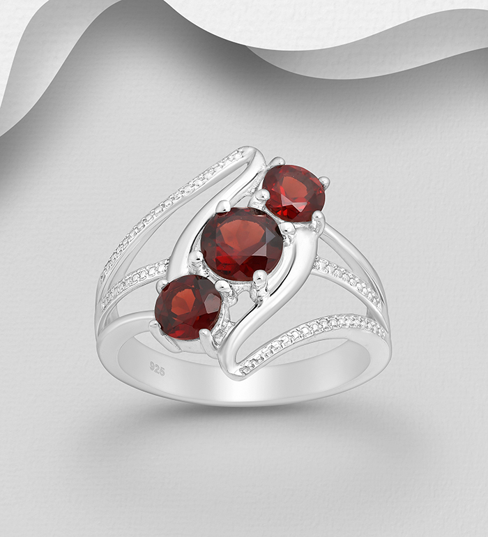1181-3865 - La Preciada - Wholesale 925 Sterling Silver Ring, Decorated with Garnet