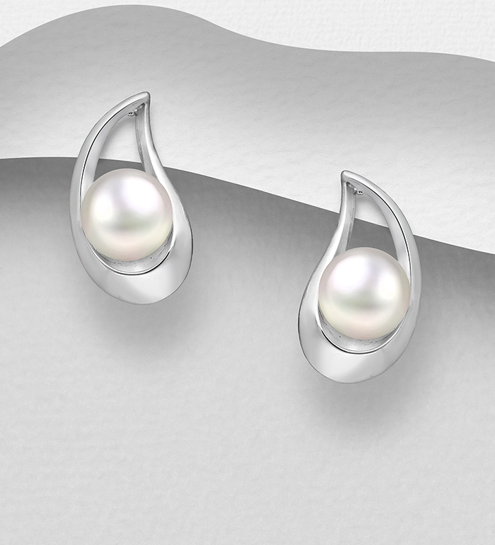 382-1560 - Wholesale 925 Sterling Silver Earrings Decorated With Fresh Water Pearls