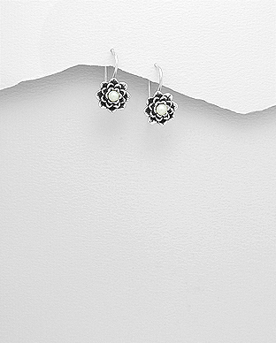 382-4314 - Wholesale 925 Sterling Silver Flower Hook Earrings Decorated With Fresh Water Pearls
