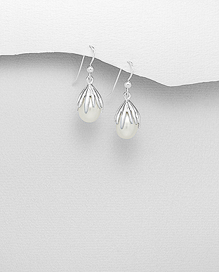 382-5099 - Wholesale 925 Sterling Silver Hook Earrings Decorated With Fresh Water Pearls