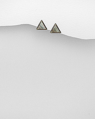 789-3550 - Wholesale 925 Sterling Silver Triangle Push-Back Earrings Decorated With Shell